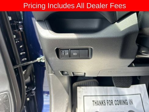 Used 2025 Toyota RAV4 XLE AWD/4WD image 6