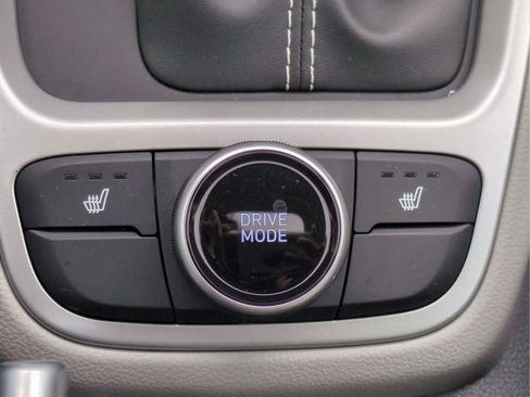 New 2026 Hyundai Venue SEL FWD image 30