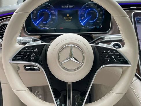Used 2023 Mercedes-Benz EQS 450+ 4MATIC SUV image 18