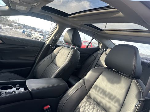 Used 2023 Nissan Maxima Platinum w/ Sport Mat Group image 7