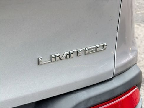 Used 2017 Jeep Cherokee Limited AWD/4WD image 18