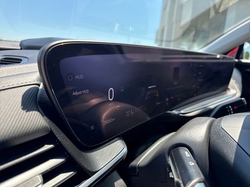 Used 2025 Buick Envision Preferred AWD/4WD image 21
