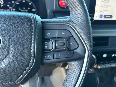 Used 2024 Toyota Tacoma TRD Sport image 18