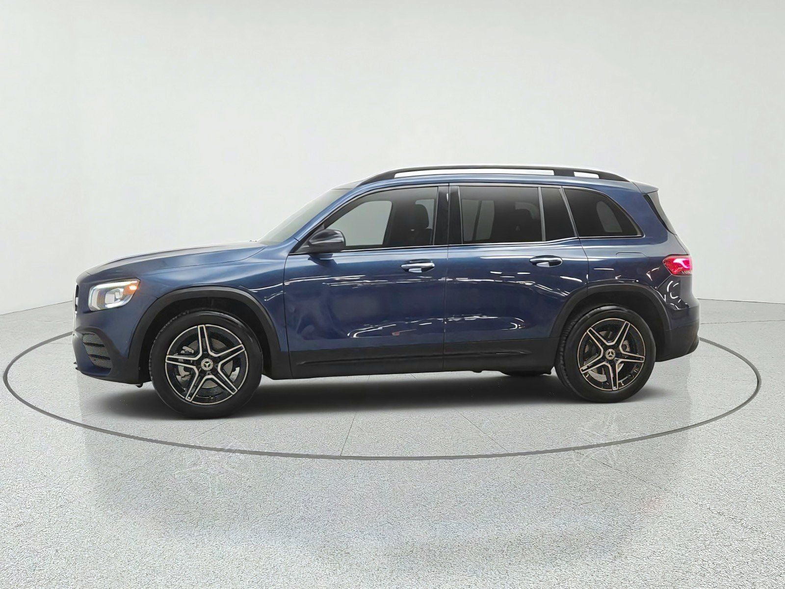 Used 2023 Mercedes-Benz GLB 250 image 8
