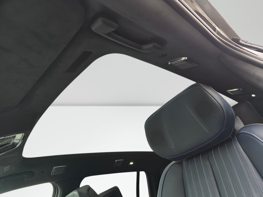 Used 2025 Cadillac Escalade IQ Luxury 2 AWD/4WD image 22