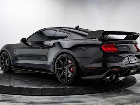 Used 2020 Ford Mustang Shelby GT500 w/ Carbon Fiber Track Pack image 8