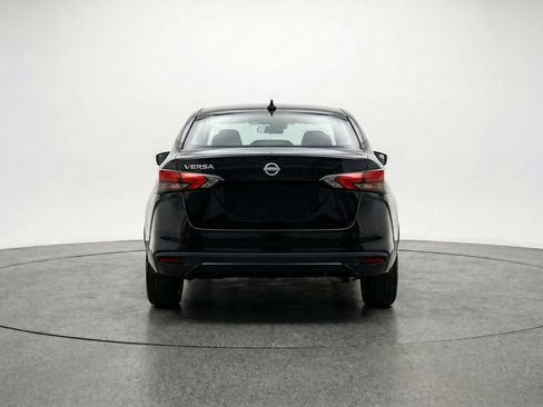 Used 2025 Nissan Versa SV image 7