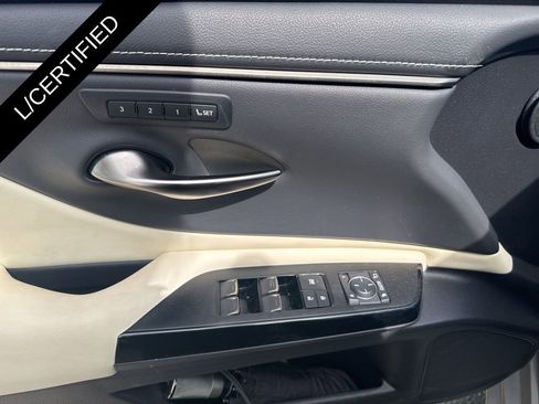 Used 2022 Lexus ES 350 w/ Premium Package image 16