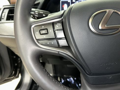 Certified 2023 Lexus ES 350 w/ Premium Package image 19