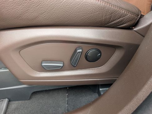 Used 2024 Ford Explorer King Ranch w/ Technology Package RWD image 16