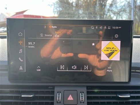 Used 2024 Audi Q5 2.0T Premium Plus image 16