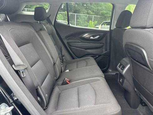 Used 2024 GMC Terrain SLE AWD/4WD image 15