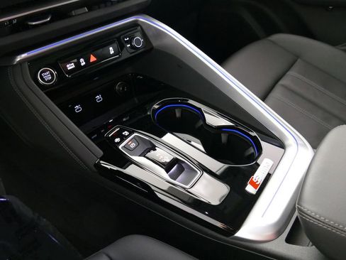 Used 2025 Audi Q5 Premium Plus image 12