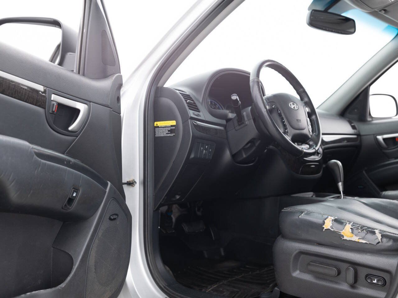 Used 2009 Hyundai Santa Fe Limited FWD image 24