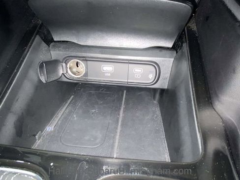 Used 2024 Kia Telluride EX w/ EX Captain's Chair Package image 20