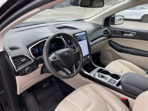 Used 2021 Ford Edge Titanium w/ Cargo Accessory Package FWD image 23