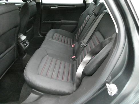 Used 2016 Ford Fusion SE w/ Equipment Group 201A image 21