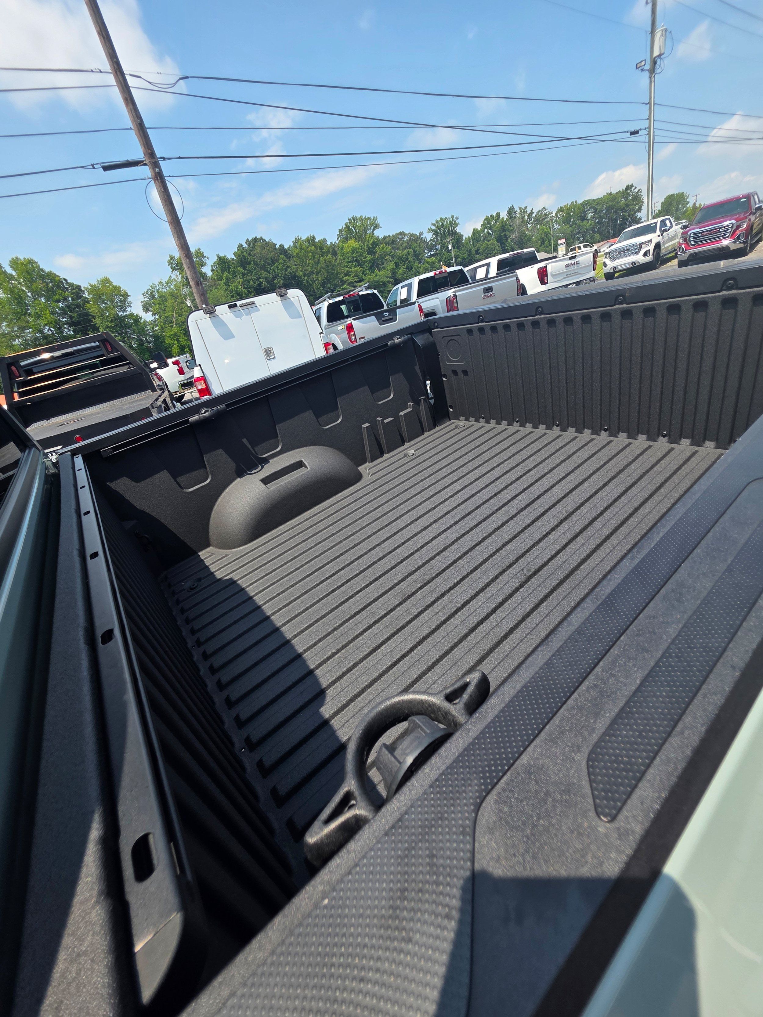 Used 2025 Toyota Tundra SR5 w/ SR5 Premium Package RWD image 27