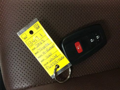 Used 2023 Toyota 4Runner Limited image 39