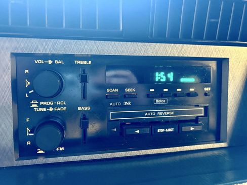 Used 1995 GMC G3500 Rally image 36