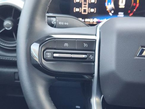 Used 2025 Chevrolet Colorado LT w/ LT Convenience Package AWD/4WD image 28