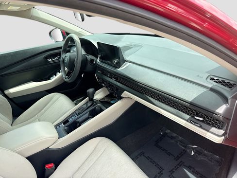 Certified 2023 Honda Accord EX image 31