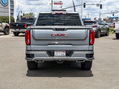 Certified 2025 GMC Sierra 1500 Denali w/ Technology Package AWD/4WD image 3
