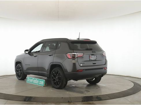 Used 2022 Jeep Compass Altitude image 8
