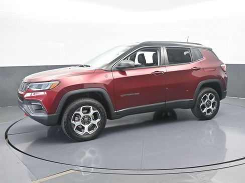 Used 2022 Jeep Compass Trailhawk w/ Trailhawk Convenience Group image 2