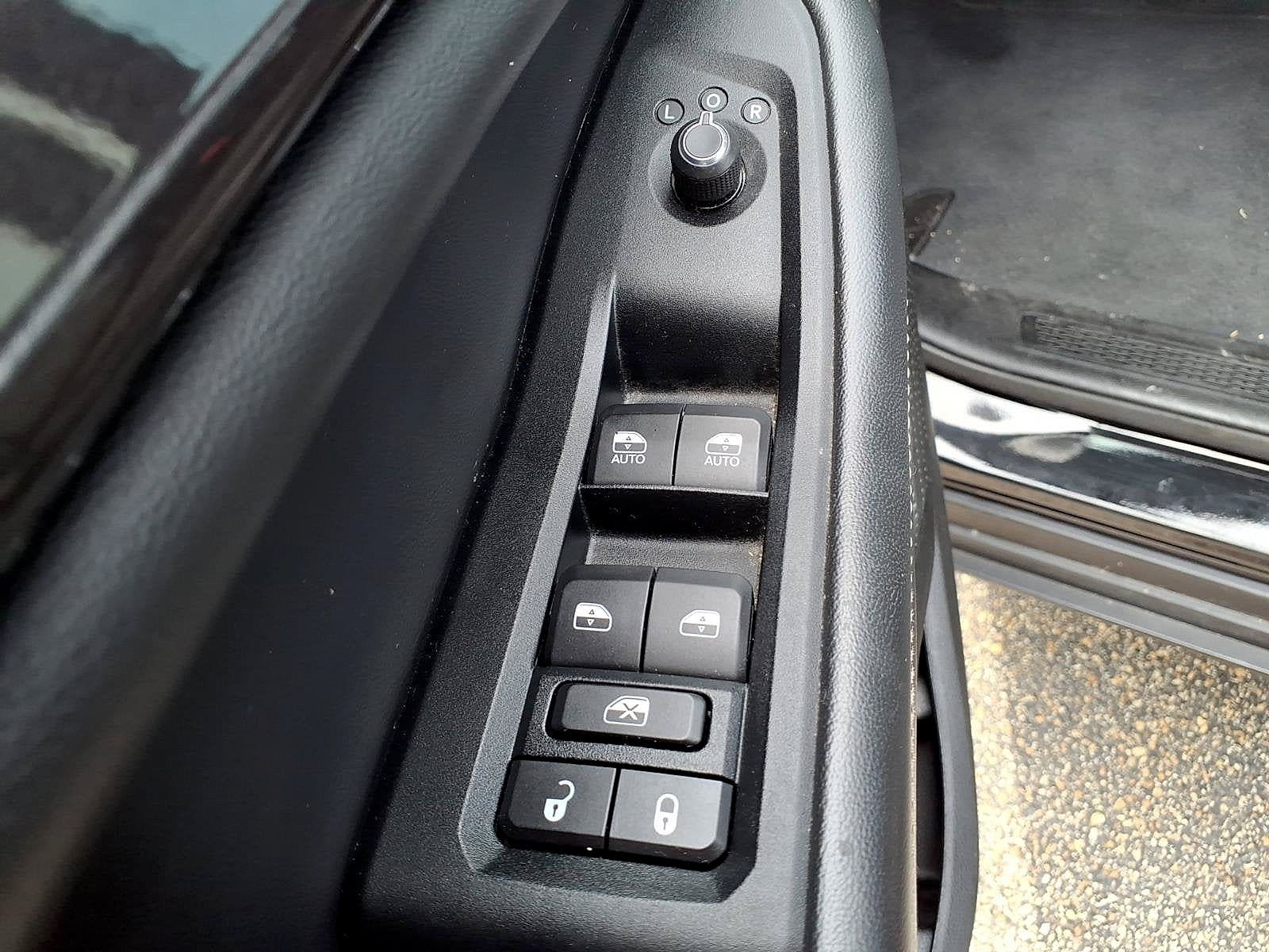 Used 2023 Jeep Grand Cherokee Altitude AWD/4WD image 20
