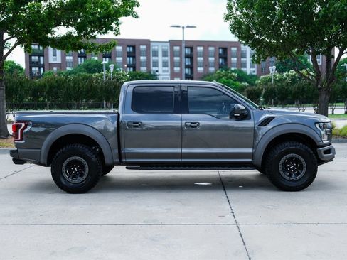 Used 2017 Ford F150 Raptor w/ Equipment Group 802A Luxury AWD/4WD image 15