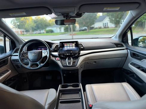 Used 2019 Honda Odyssey EX-L image 17