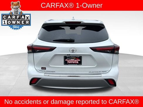 Used 2024 Toyota Highlander Platinum image 4