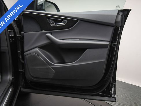 Used 2019 Audi Q8 Premium w/ Convenience Package image 44