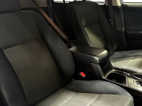 Used 2017 Toyota RAV4 LE w/ All Weather Liner Package FWD image 31