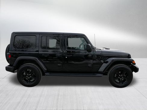 Used 2021 Jeep Wrangler Unlimited Sahara image 8