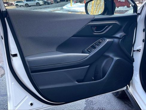 Certified 2025 Subaru Crosstrek 2.0i Premium image 13