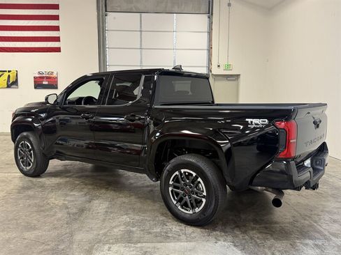 Used 2026 Toyota Tacoma TRD Sport AWD/4WD image 6