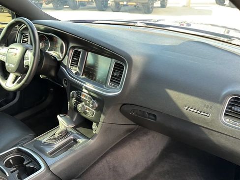 Used 2016 Dodge Charger R/T w/ Plus Group RWD image 81