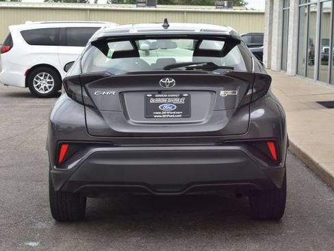 Used 2019 Toyota C-HR XLE FWD image 8
