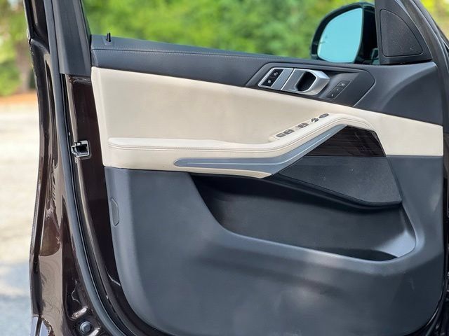 Used 2019 BMW X5 xDrive40i w/ Convenience Package AWD/4WD image 10