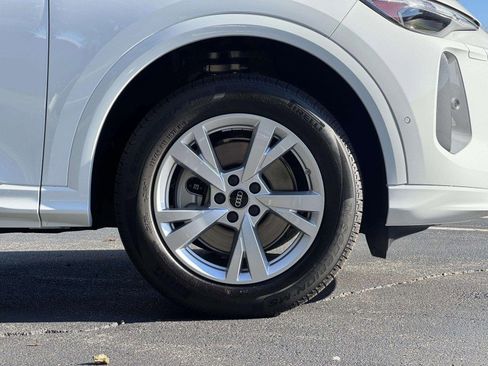 New 2025 Audi Q5 Premium image 8