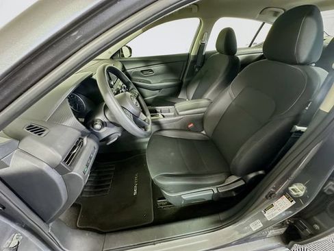 Used 2025 Nissan Sentra S FWD image 12