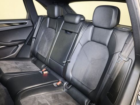 Used 2017 Porsche Macan S AWD/4WD image 11