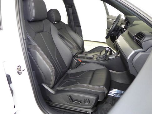 Used 2022 Audi Q3 2.0T Premium w/ Black Optic Sport Package image 19