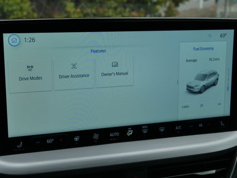 Certified 2025 Ford Escape Platinum AWD/4WD image 19