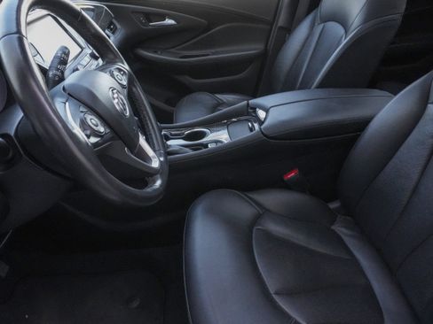 Used 2020 Buick Envision Essence w/ Experience Buick Package FWD image 11