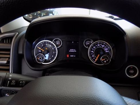 Used 2019 RAM 1500 Tradesman image 15