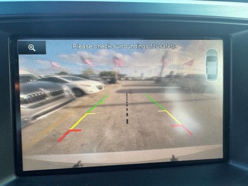 Used 2016 Ford Explorer XLT w/ Equipment Group 202A image 12