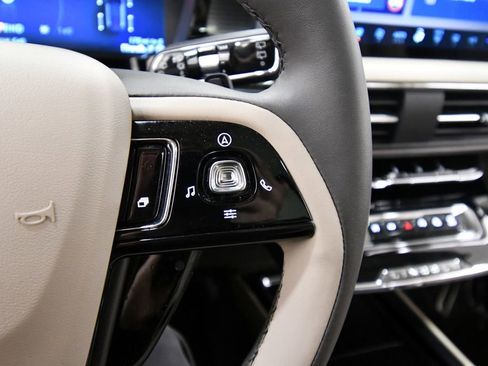 Used 2023 Lincoln Corsair AWD w/ Equipment Group 101A image 22